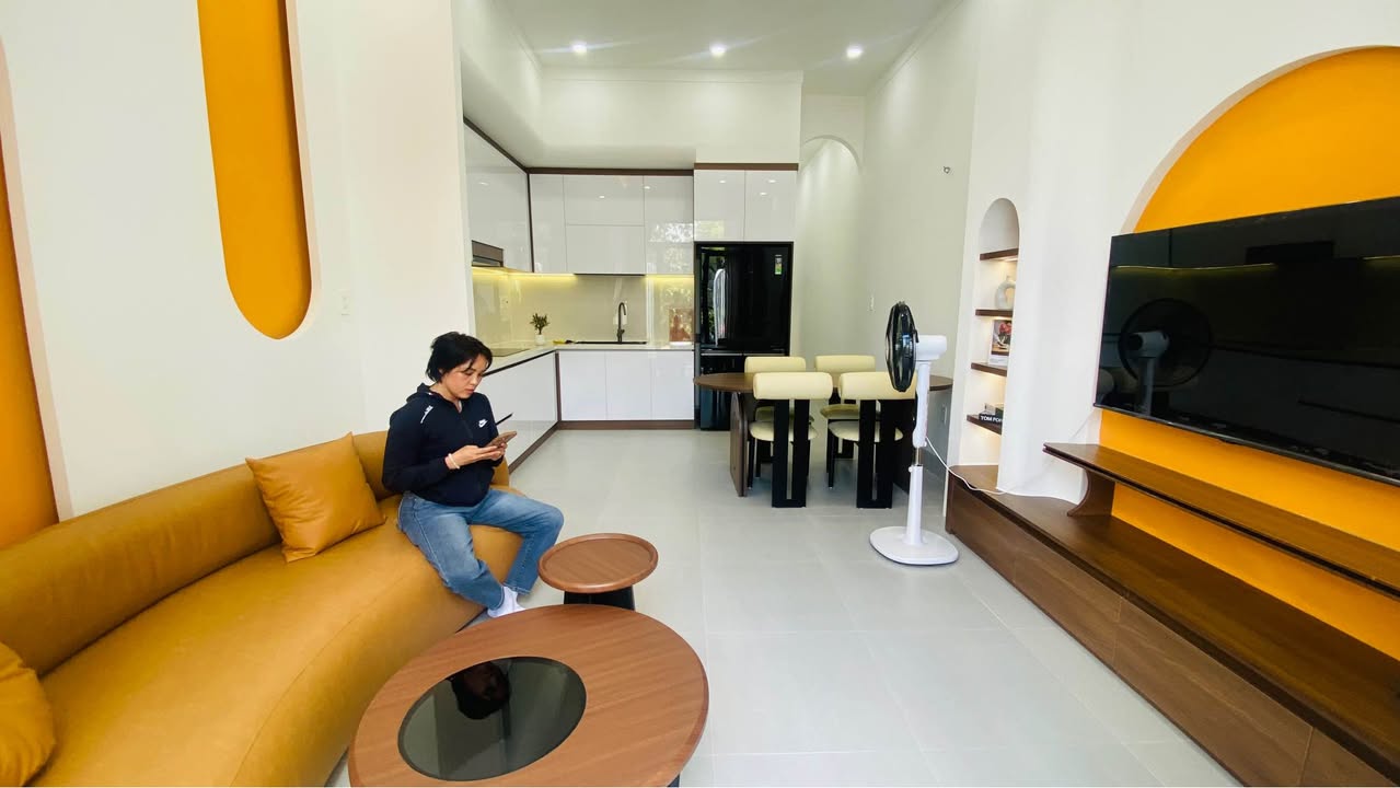 Nhà hẻm ô tô Tuệ Tĩnh, Ea Kao 80m² giá 2.95 tỷ - Thiết kế hiện đại, vào ở ngay!