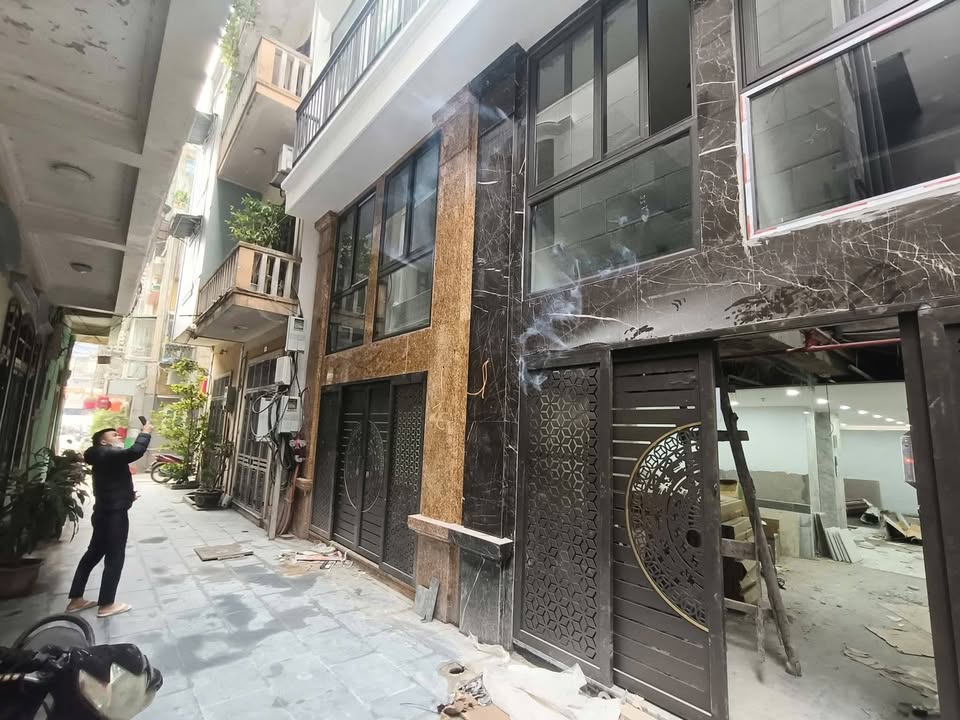 Nhà riêng Văn Chương Đống Đa 85m² giá 28.5 tỷ - Kinh doanh sầm uất!