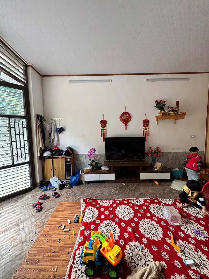 Nhà C4 đường Sơn Đạo, Cốc Lếu 80m² giá 2 tỷ - Vị trí trung tâm tiện ích!