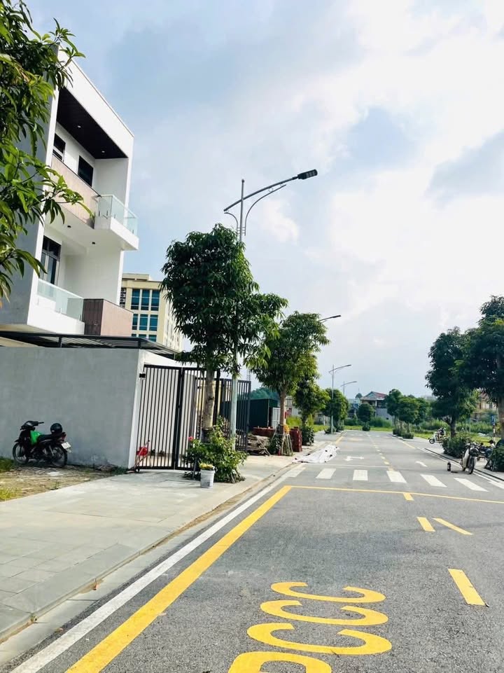 Lô đất KĐT Casamony Yên Bái 95m² giá 3 tỷ - Đầu tư sinh lời ngay!