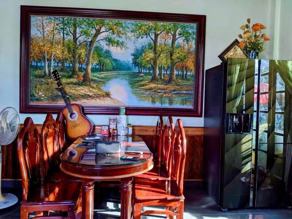 Nhà 3 tầng cho thuê tại đường Xuân Diệu, TP Huế 7 triệu - Ô tô đậu trong sân