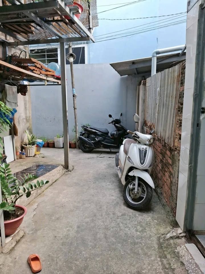 Nhà 3 Tầng Thủ Đức 30m² giá 2.9 tỷ - Vào ở ngay, full nội thất!