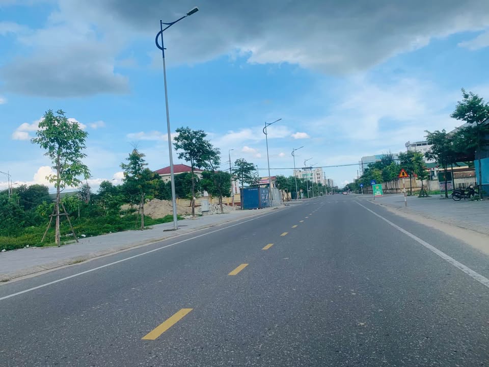 Nhà phố mặt tiền kinh doanh Lê Ninh, 135m² giá 7 tỷ - Cơ hội đầu tư hiếm có!