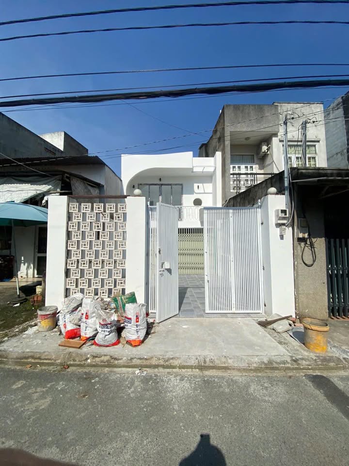 Nhà mặt tiền đường Tăng Nhơn Phú B, quận 9, 108m² giá 8.5 tỷ - Cơ hội đầu tư tuyệt vời!