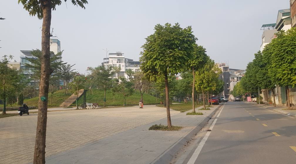 Nhà riêng Ngọc Thụy Long Biên 82m² giá 27 tỷ - Thiết kế hiện đại, thang máy tiện nghi!