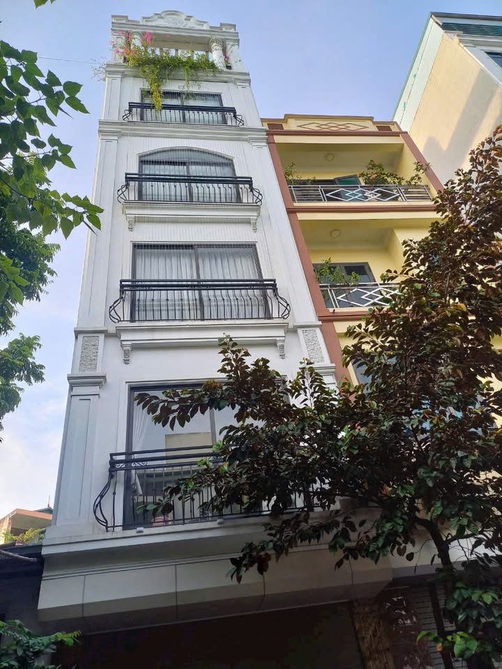 Mặt phố Nguyễn Thanh Bình, Hà Đông, 50m² giá 24 tỷ - Kinh doanh sầm uất!