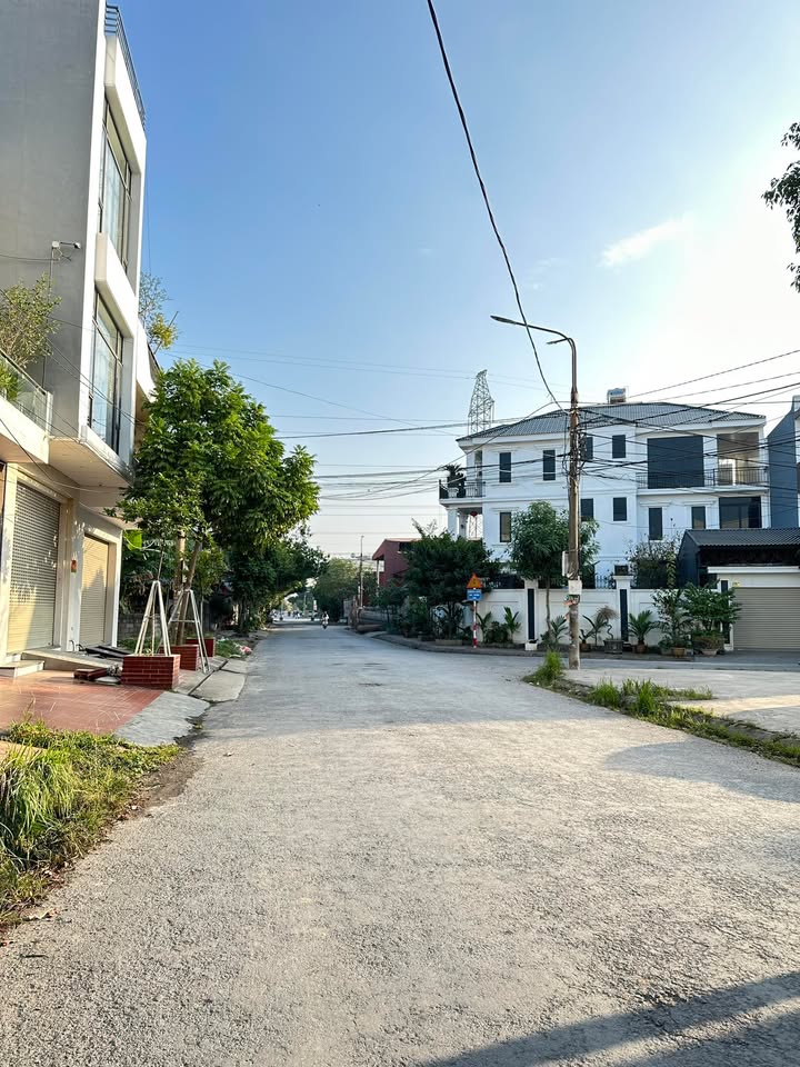 Đất nền 100m² đường Hoàng Mai, giá 4.3 tỷ - Cơ hội đầu tư tuyệt vời!