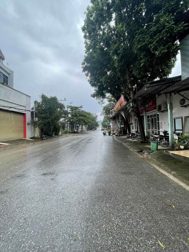 Đất thổ cư 600m² tại Tân Quang, Bắc Quang - Giá chỉ 1 tỷ VNĐ, vị trí đắc địa!