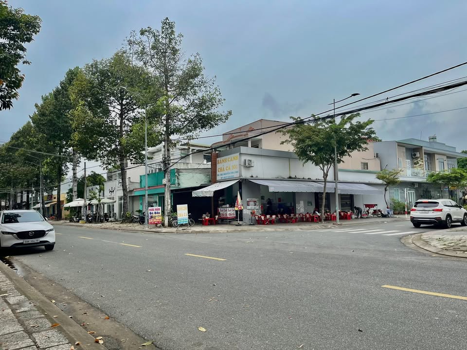 Mặt bằng kinh doanh mặt tiền Nguyễn Văn Linh - Bà Rịa 93,9m² giá 6 tỷ - Cơ hội hiếm có!