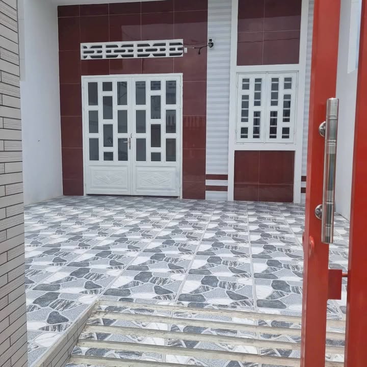 Nhà phố tại P9, TP. Mỹ Tho 77m² giá 1 tỷ - Sổ hồng chính chủ, thương lượng ngay!