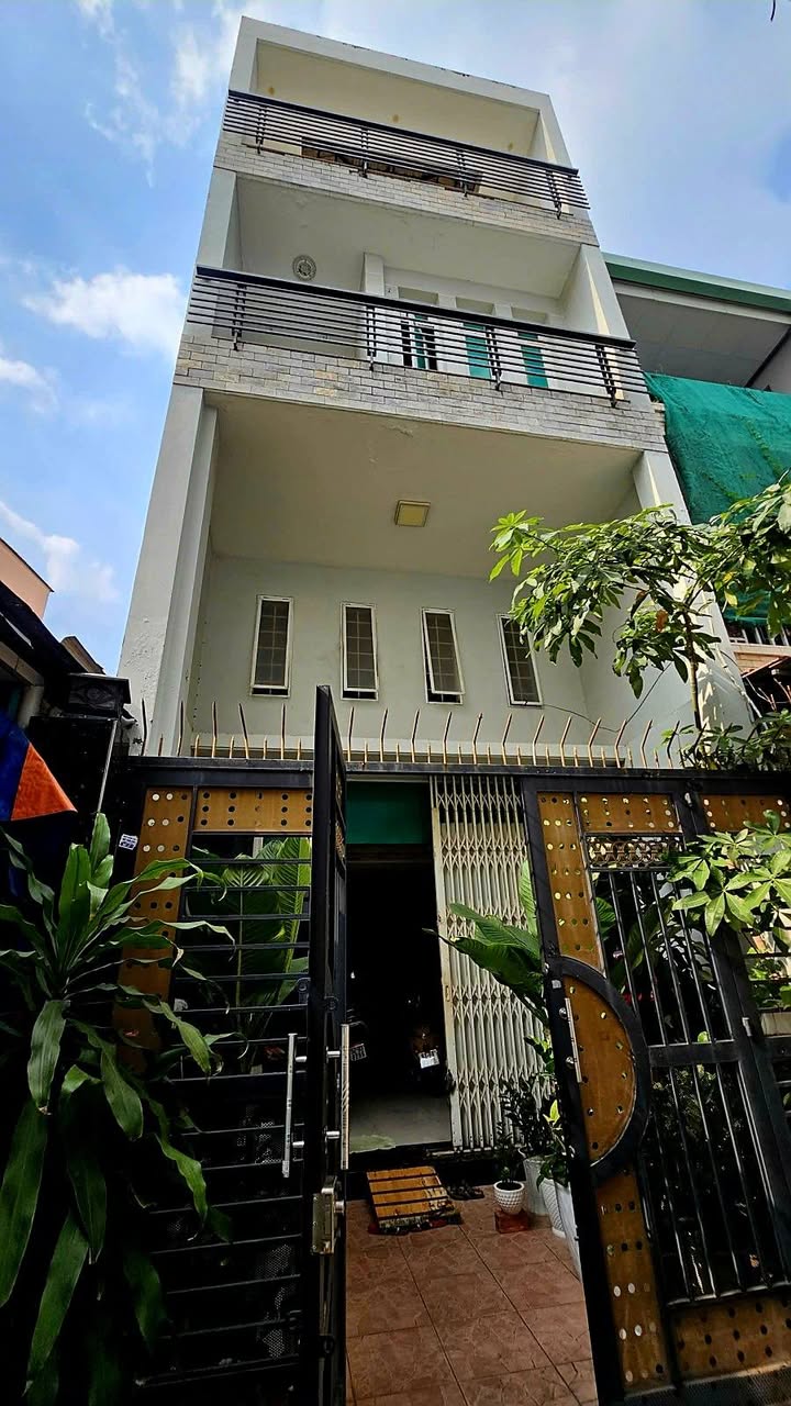 Nhà 4 tầng đường Tứ Hải, Tân Bình 77m² chỉ 8.3 tỷ - Thiết kế hiện đại, nở hậu đẹp!