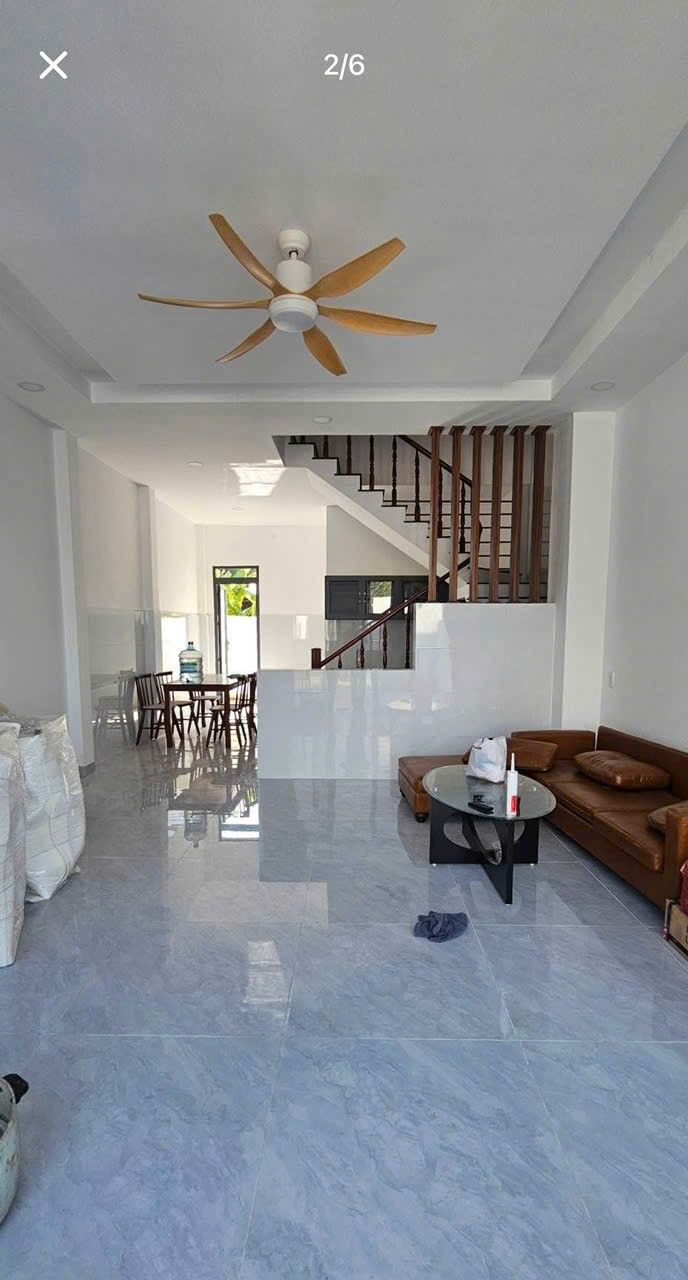 Nhà 2 tầng tại Đức Hòa, Long An 120m² giá 1.65 tỷ - Nhà mới hoàn thiện đẹp mắt!