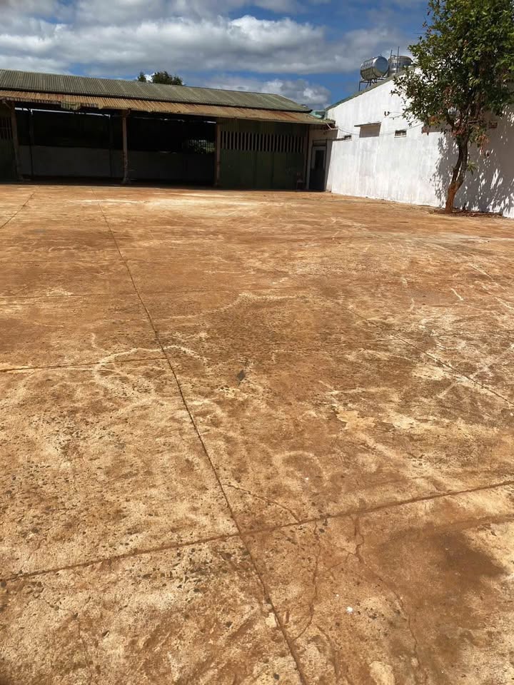 Kho mặt tiền đường Nguyễn Trung Trực Pleiku 1050m² giá 10.36 tỷ - Đầu tư sinh lời ngay!