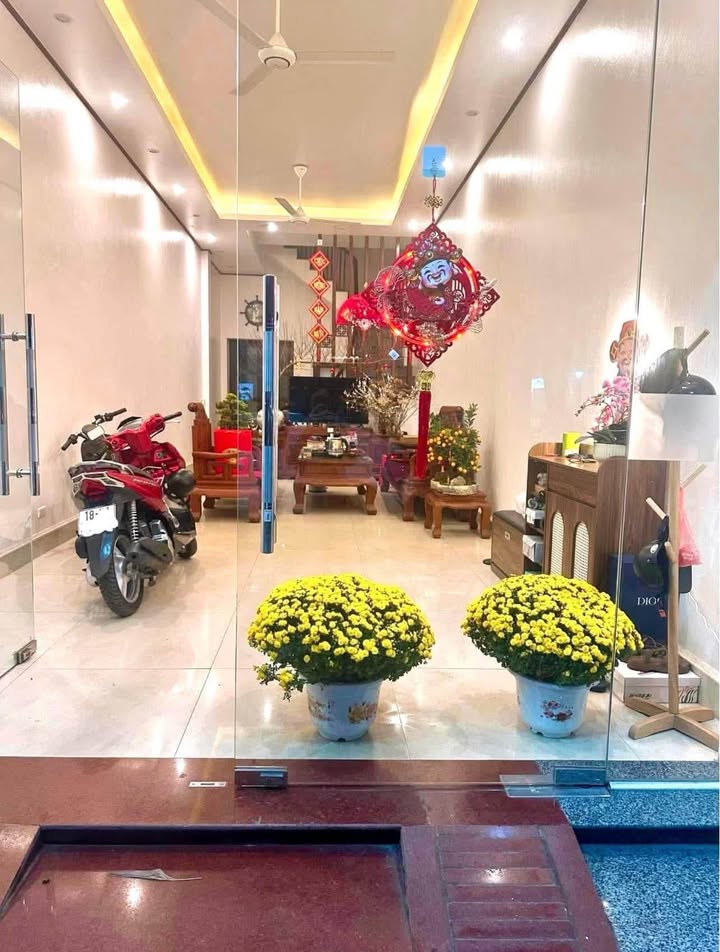 Bán nhà 3 tầng mặt đường Trường Chinh, Nam Định - Kinh doanh thuận lợi chỉ 17 tỷ!