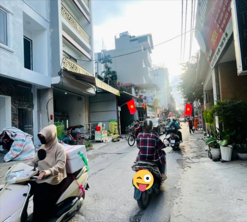 Đất mặt phố Hoàng Liệt 65m² giá 12 tỷ - Đầu tư sinh lời ngay!