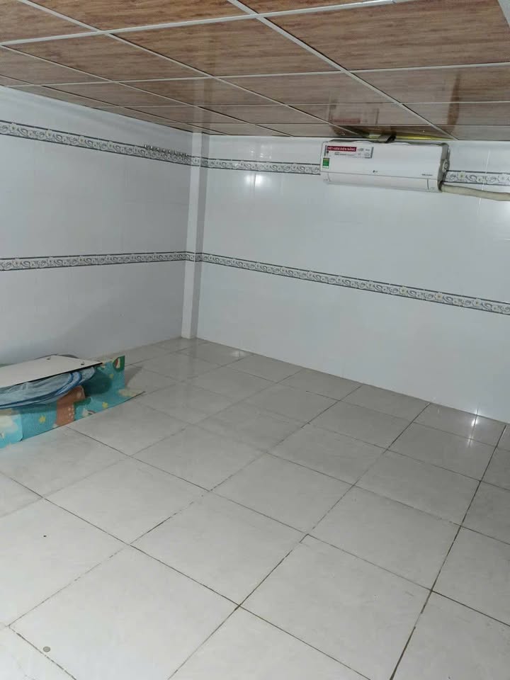 Nhà khu 2 Tân Định Bến Cát 151m² giá 2 tỷ - Vị trí đẹp, giao thông thuận tiện!