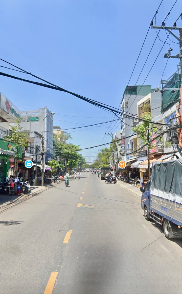 Mặt phố kinh doanh Núi Thành, Đà Nẵng 238m² giá 31.5 tỷ - Cơ hội đầu tư hấp dẫn!