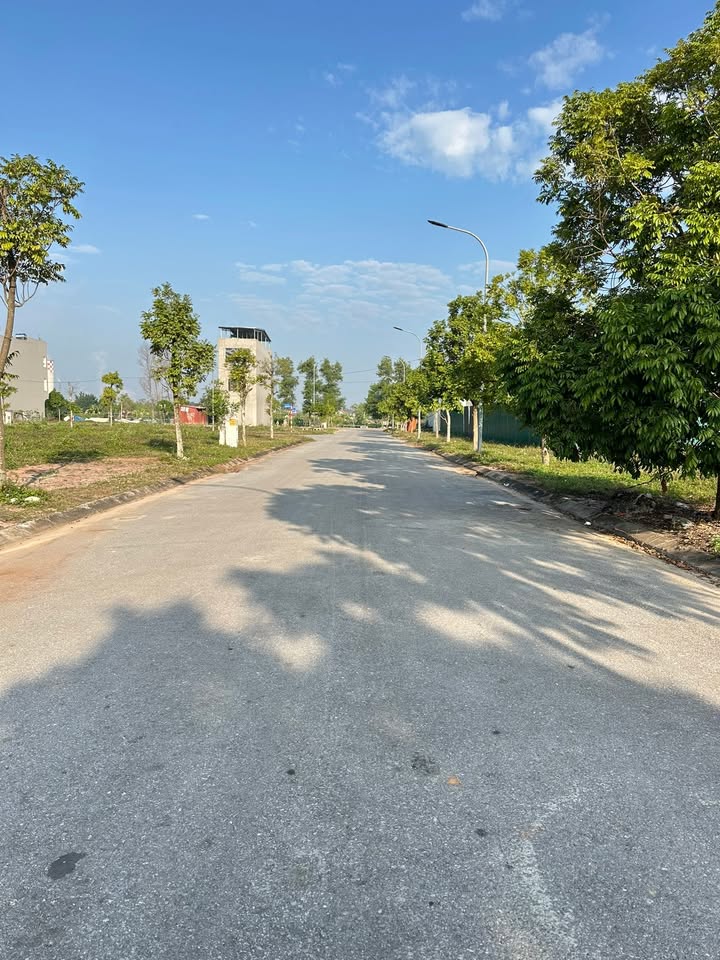 Bán gấp biệt thự Kosy Eden 400m² giá 30 tỷ - Chính chủ, thương lượng tốt!