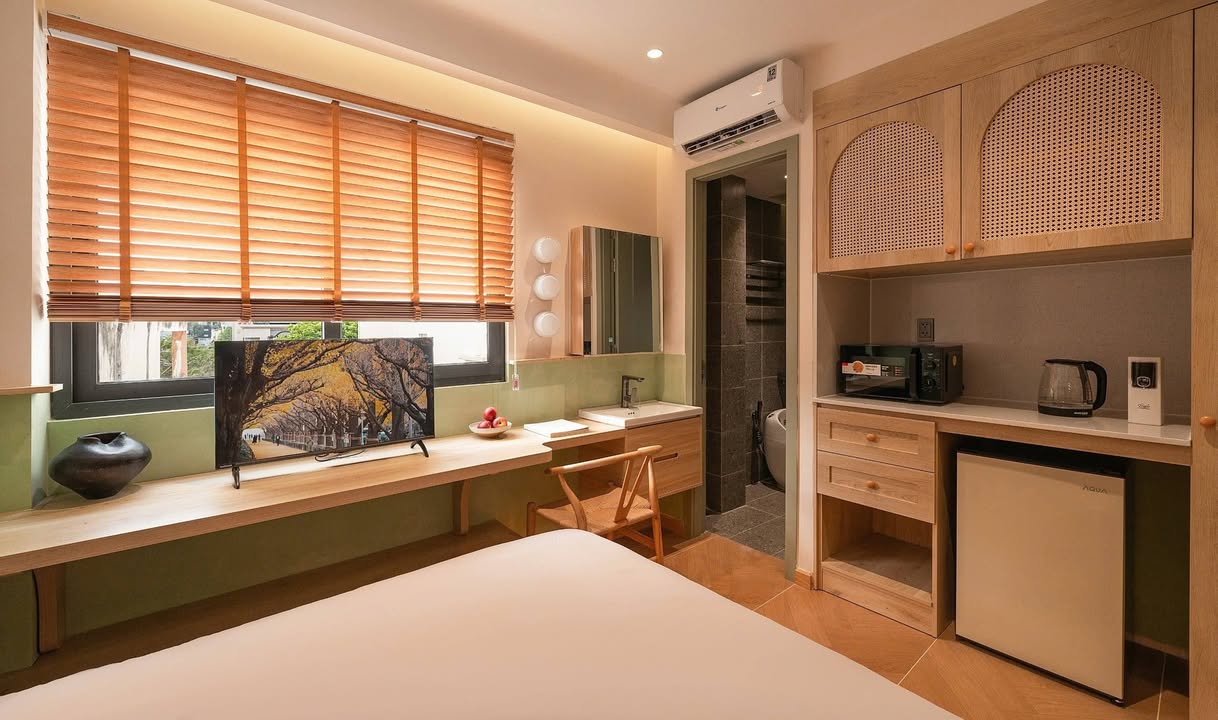 Studio mới tinh 30m² đường Phạm Ngũ Lão, Q.1 - Full nội thất, an ninh 24/7!