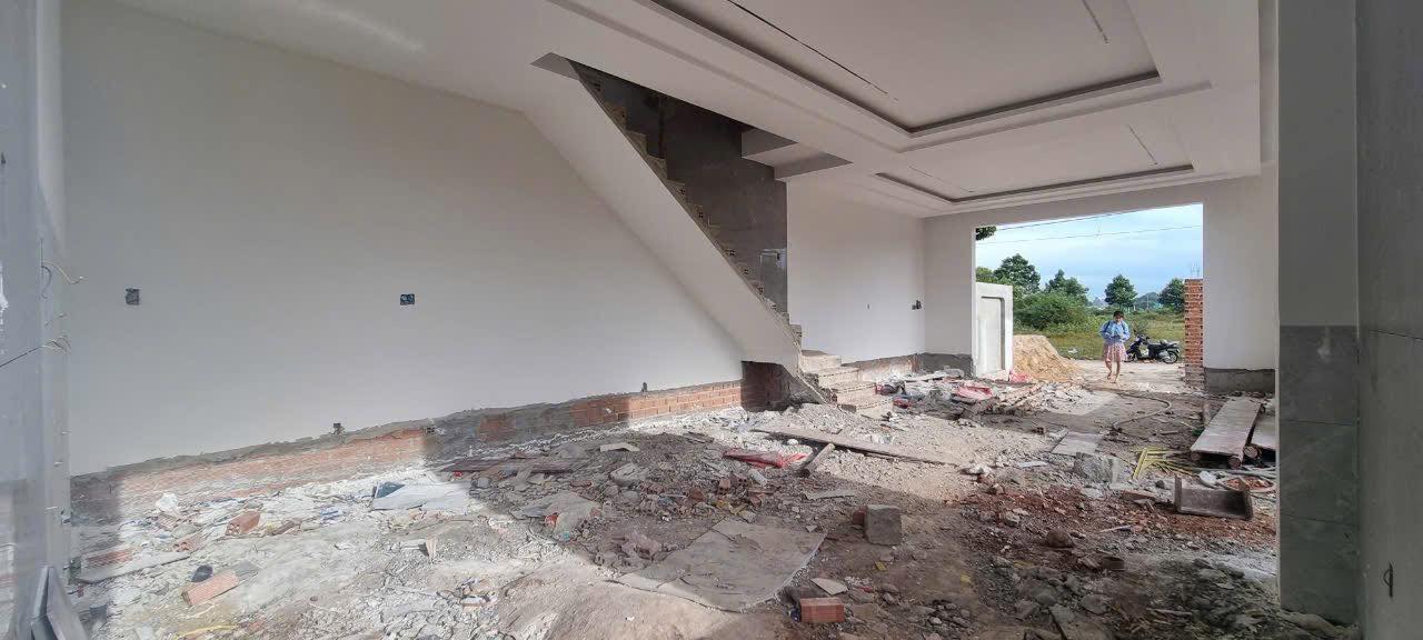 Nhà 1 trệt 1 lầu tại Hòa Long, Bà Rịa - Vũng Tàu, 203m² giá 4.5 tỷ - Xây kiên cố, sẵn sàng ở ngay!