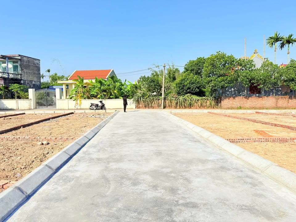 Đất nền Bát Trang An Lão 250m² giá 2.2 tỷ - Đường ô tô tránh nhau, đầy đủ tiện ích!