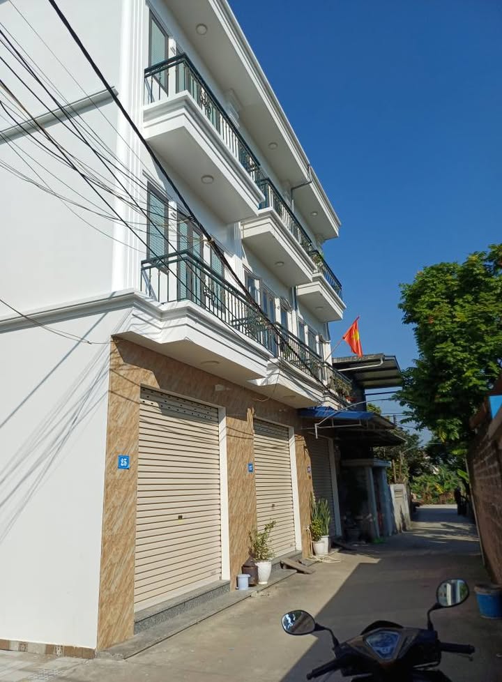 Nhà 3 tầng lô góc tại thị trấn An Dương 50m² giá 2.69 tỷ - Vị trí đẹp, tiện ích đầy đủ!