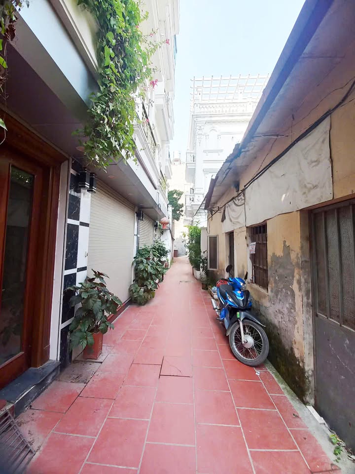 Nhà phố Thụy Khuê, Ba Đình 100m² giá 18 tỷ - Sẵn sàng hoàn thiện theo ý bạn!