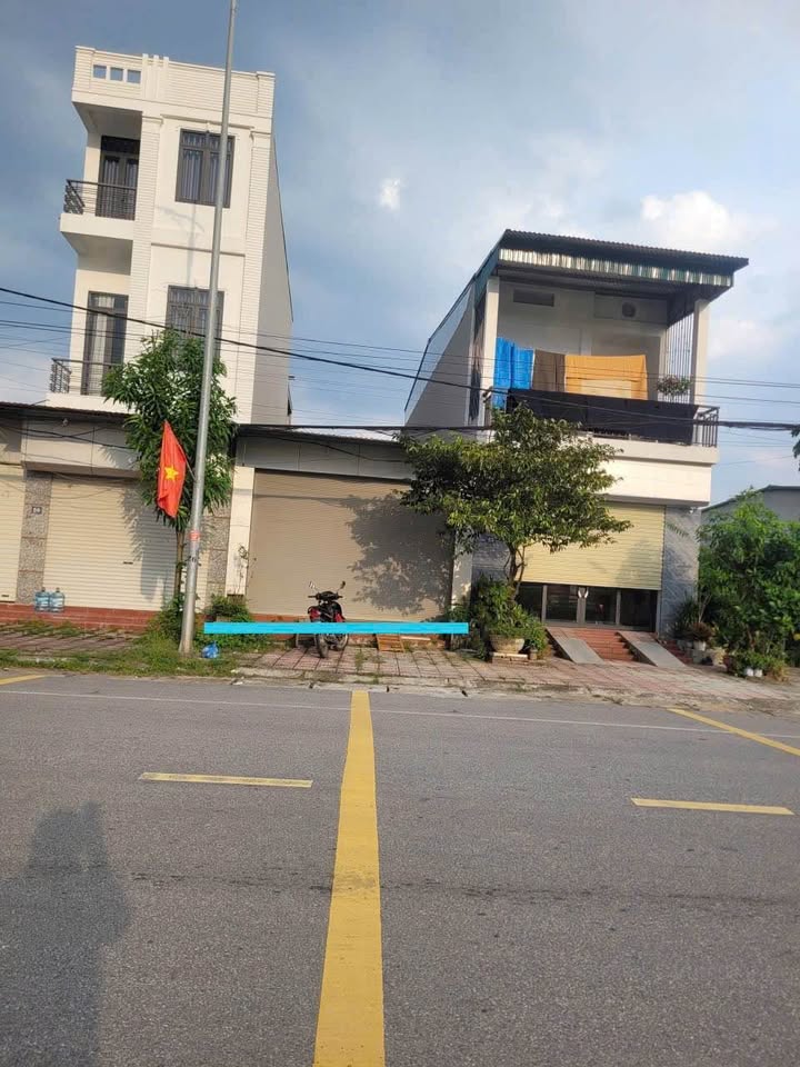 Đất Duy Phiên, Tam Dương 100m² giá 3 tỷ - Kinh doanh sầm uất, tặng nhà cấp 4!