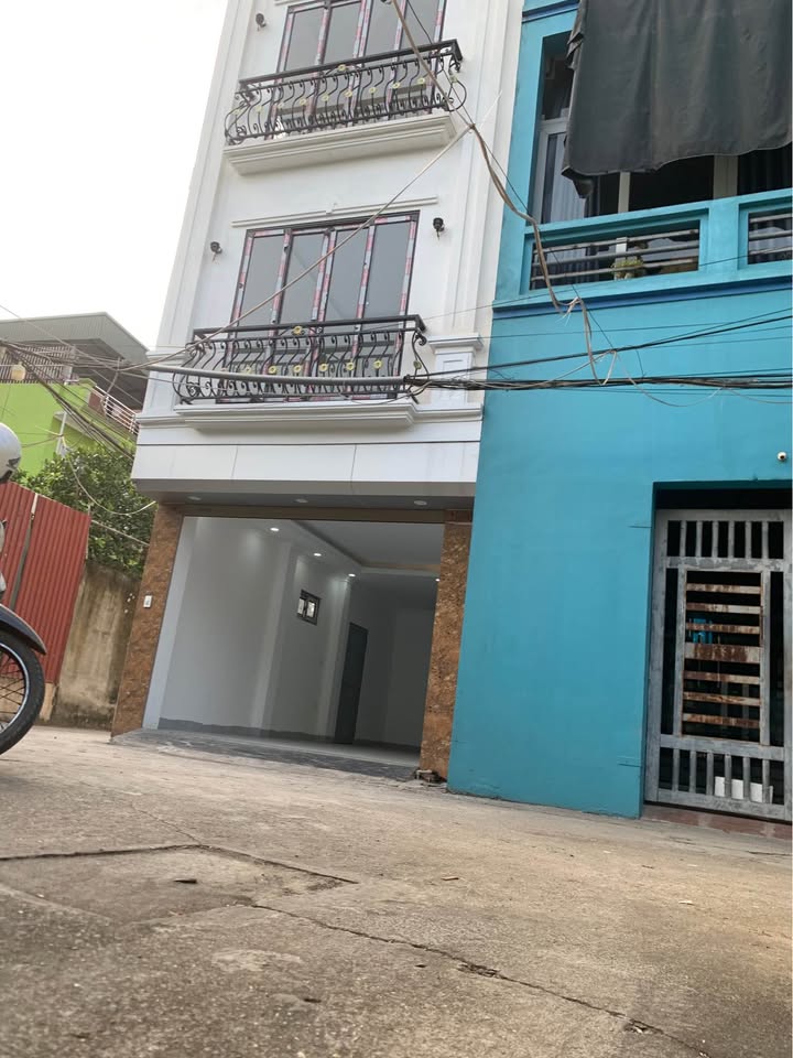 Nhà 5 tầng Lô Góc Ngọc Hồi 38,5m² giá 8 tỷ - Ô tô ngủ trong nhà!