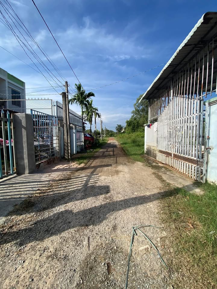 Đất thổ cư La Gi 138m² giá 1 tỷ - Sổ hồng riêng, hẻm ô tô