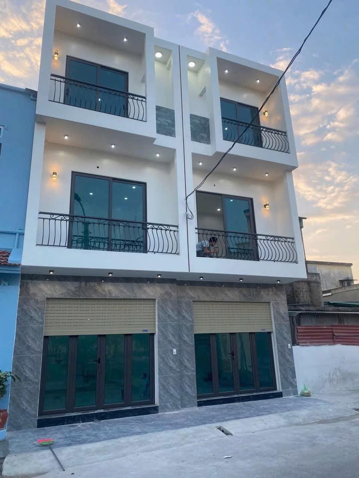 Nhà 3 tầng Tiền Phong 40m² giá 2 tỷ - Thiết kế hiện đại, giao thông thuận tiện!