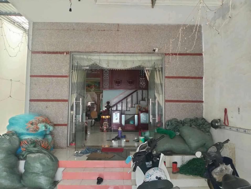 Nhà mặt tiền đường nhựa Phước Tỉnh, 160m² giá 3 tỷ - Sổ hồng chính chủ!
