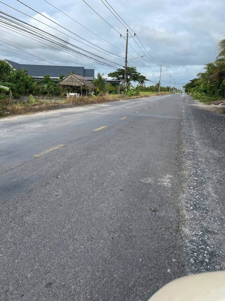 Đất 510m² và nhà cấp 4 mặt tiền đường tỉnh 939 - Giá chỉ 1.5 tỷ thương lượng!