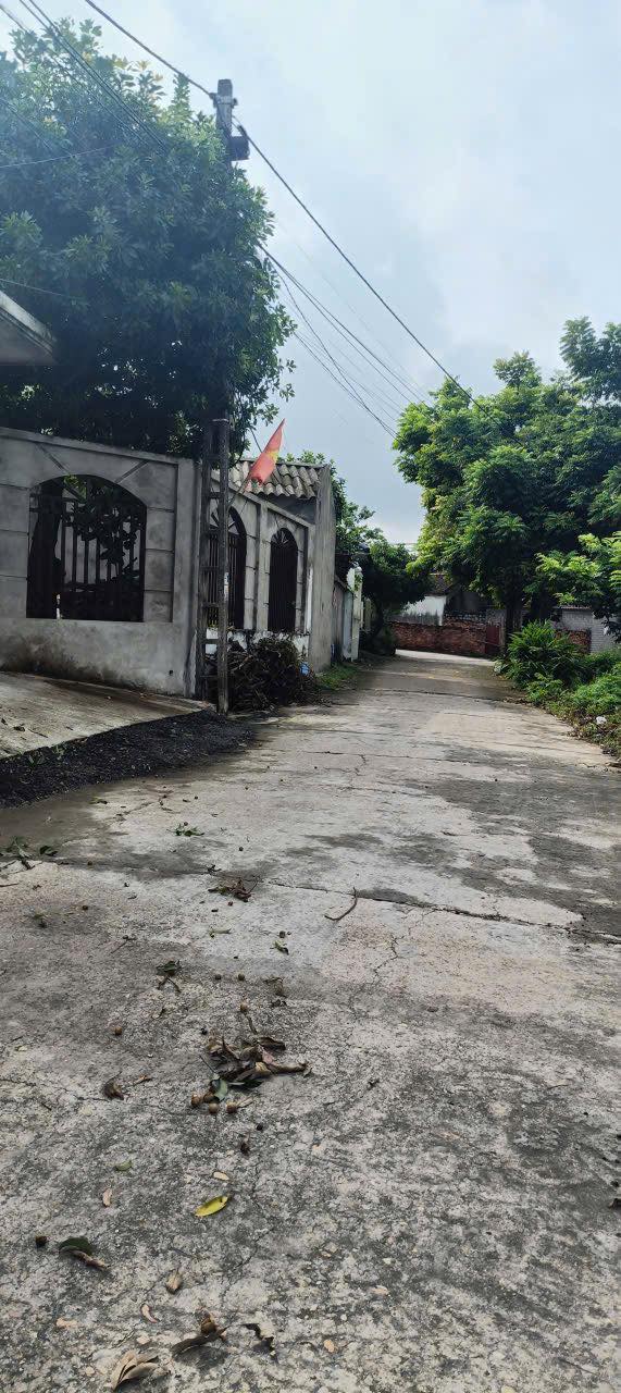 Đất nền Nghĩa Trung, Việt Yên 180m² giá 15xx - Đường ô tô thông thoáng, dân cư thân thiện!