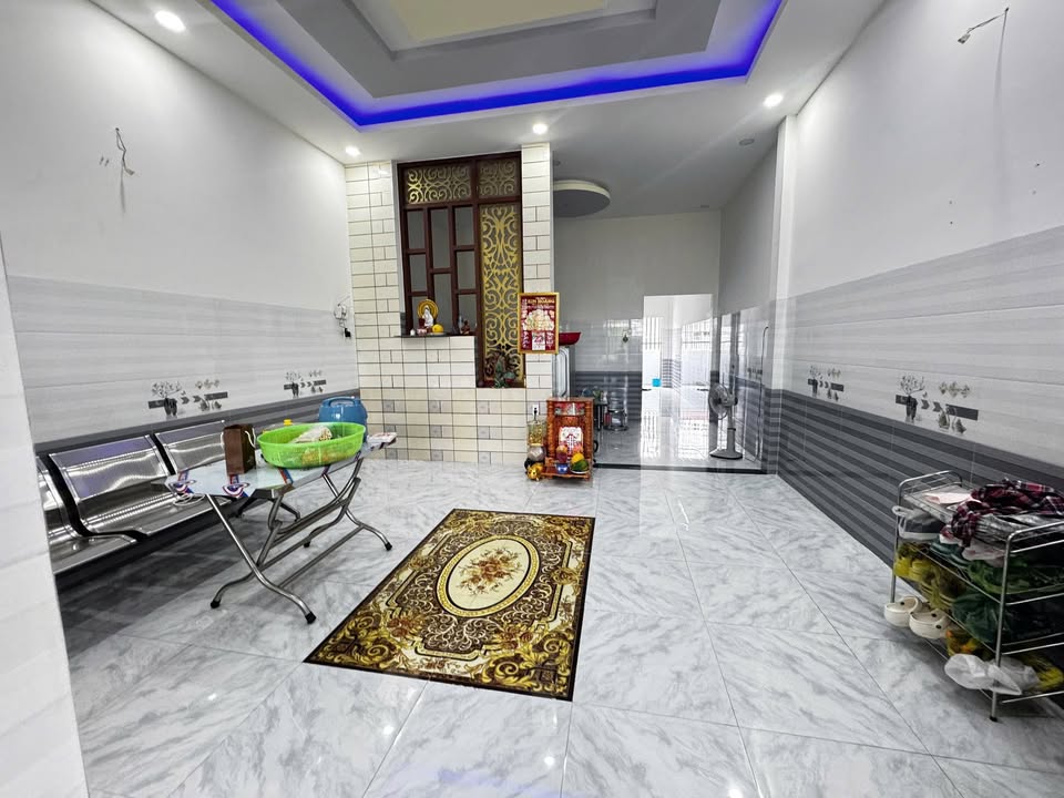 Nhà chính chủ Tân Hương Châu Thành 100m² giá 1.2 tỷ - View đẹp, không gian thoáng!