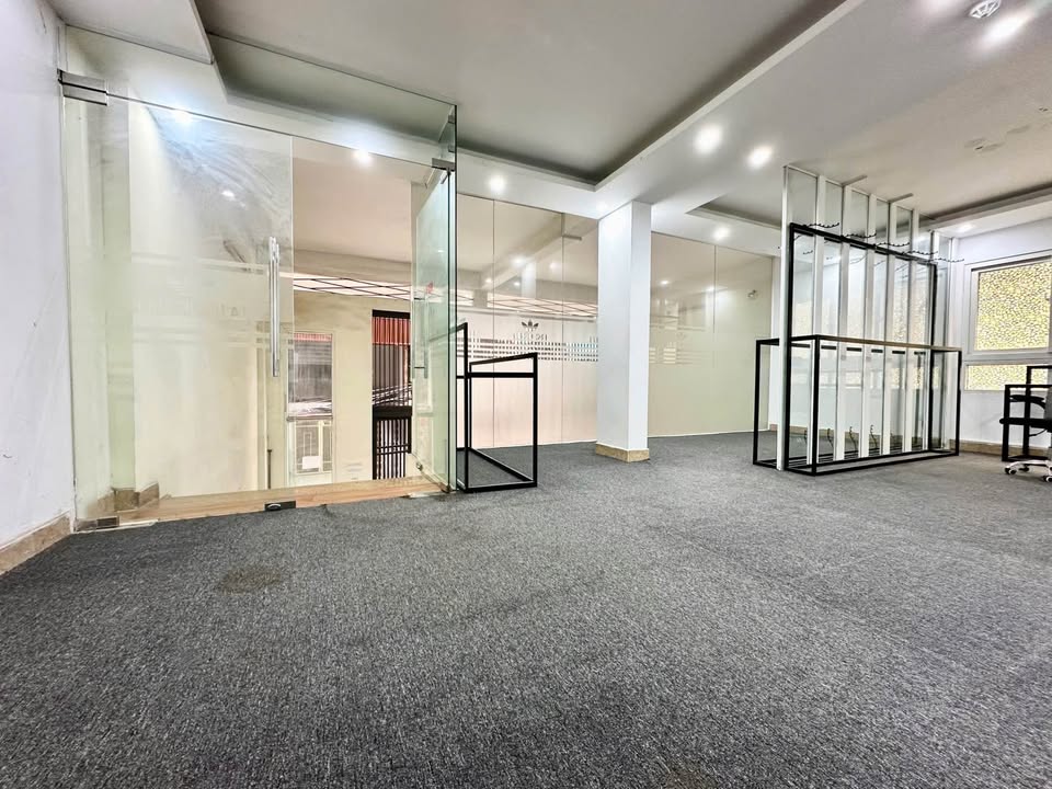 Cho thuê mặt bằng kinh doanh tại Quận Đống Đa 50m² giá 10 triệu - Mặt tiền 10m siêu đẹp!