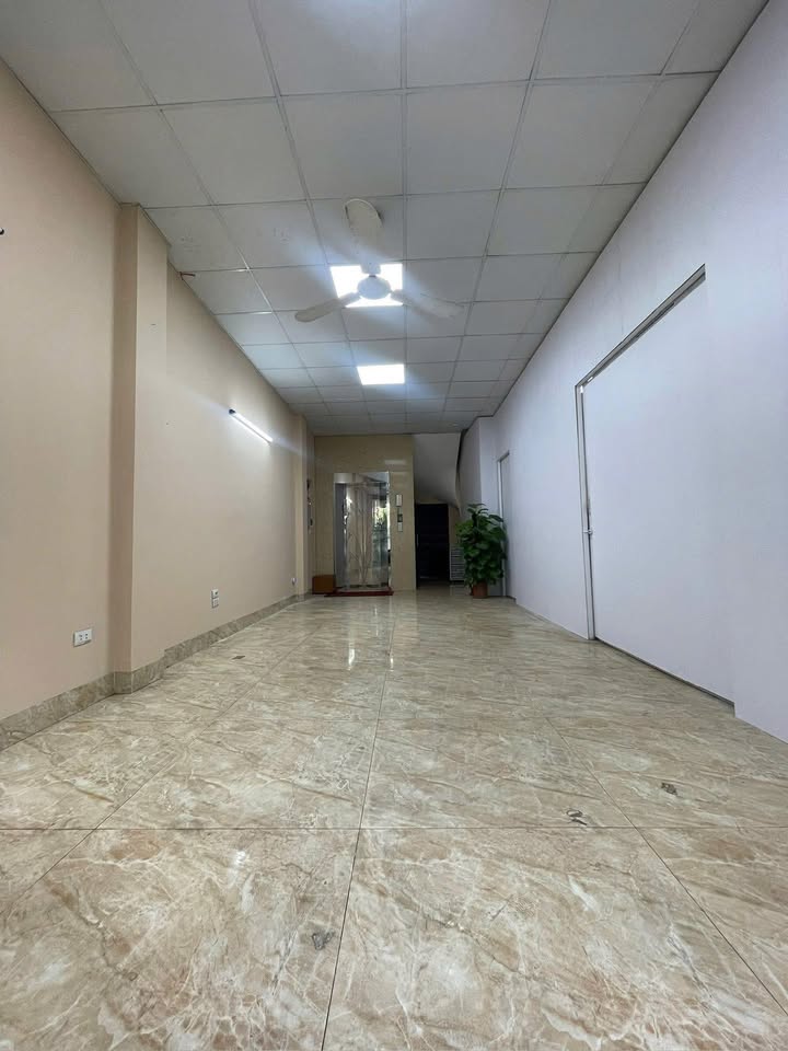 Nhà mặt phố Đàm Quang Trung, Long Biên 45m² giá 6 triệu - Vỉa hè ô tô tránh thoải mái!