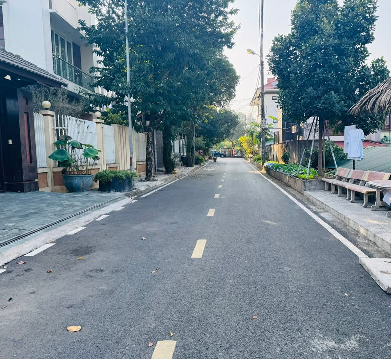 Đất nền Dữu Lâu, Việt Trì 200m² giá chỉ 9 tỷ - Mặt tiền 10m, hai mặt tiền thoáng đãng!