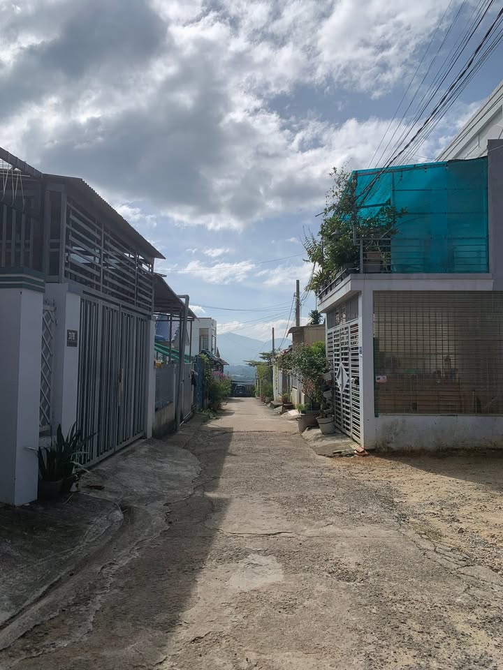 Đất nền Đà Lạt 190m² giá 2.25 tỷ - Tiện ích đầy đủ, đường ô tô vào tận nơi!