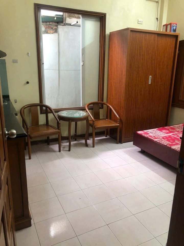 Căn hộ studio Ngọc Lâm, Long Biên 30m² giá 3.2 triệu - Đủ nội thất, gần phố!