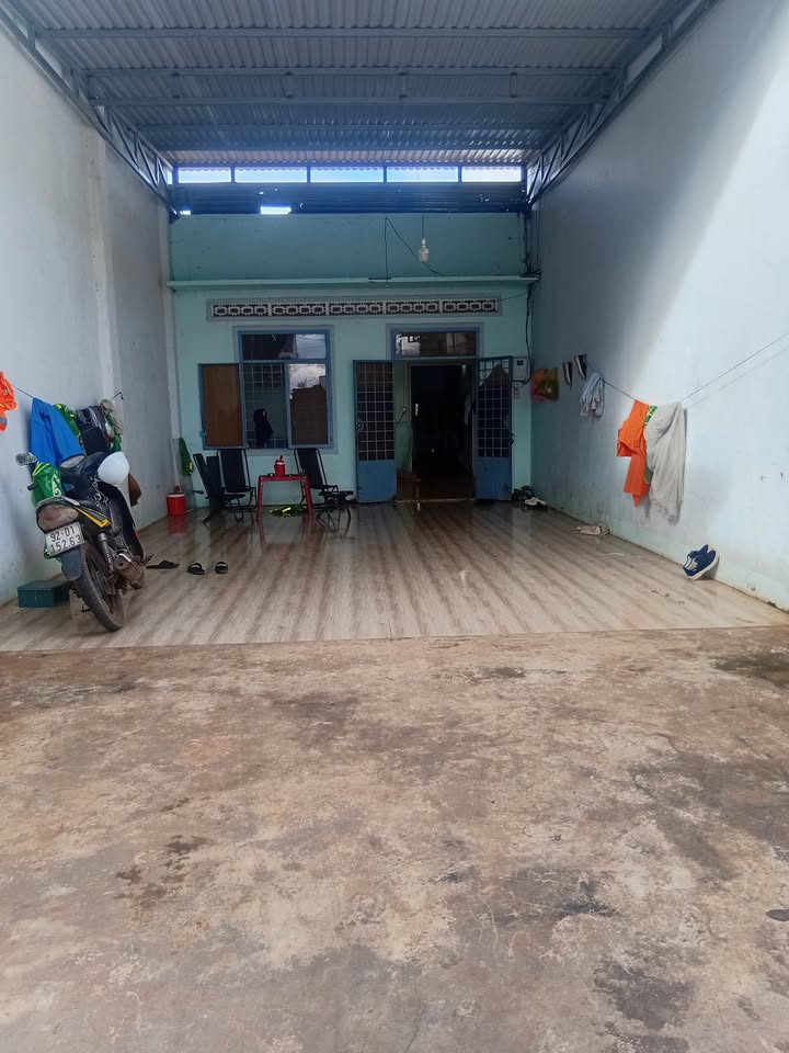 Nhà mặt tiền Mai Hắc Đế, Buôn Ma Thuột 105m² giá 5.3 tỷ - Khu dân cư an ninh!