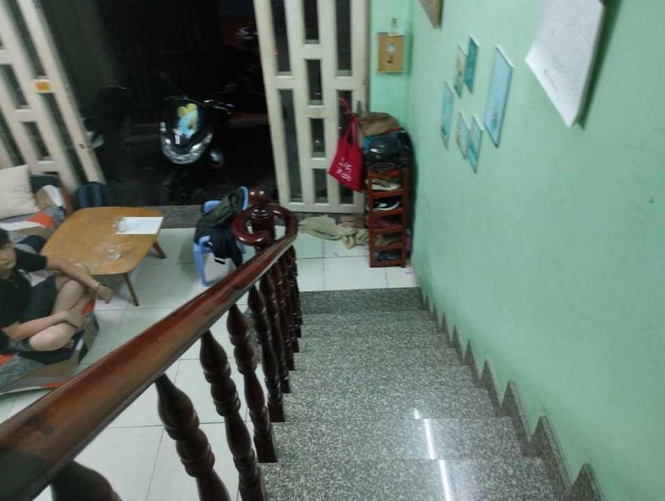 Nhà 3 Lầu Đường 182 Thủ Đức 58m² giá 6.3 tỷ - Sổ hồng hoàn công, gần Lã Xuân Oai!