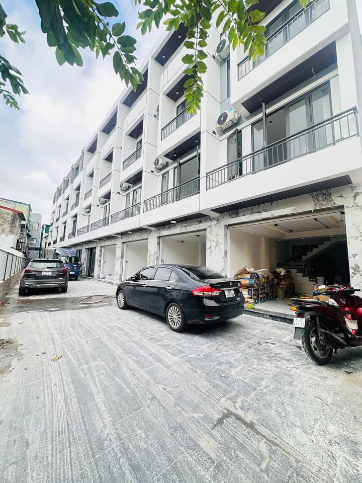 Nhà 4 tầng Đường Máng, An Dương 54m² giá chỉ 4.XX tỷ - Full nội thất sang trọng!