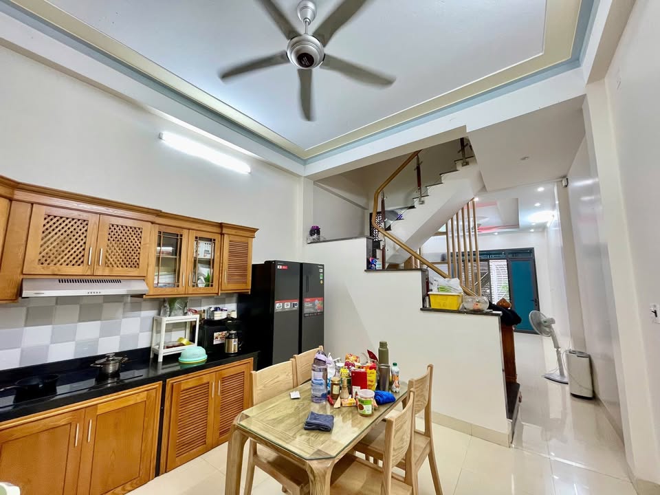 Nhà 2.5 tầng đường Trịnh Khả, phường Đông Vệ, 60m² giá 4 tỷ - Chính chủ bán gấp!