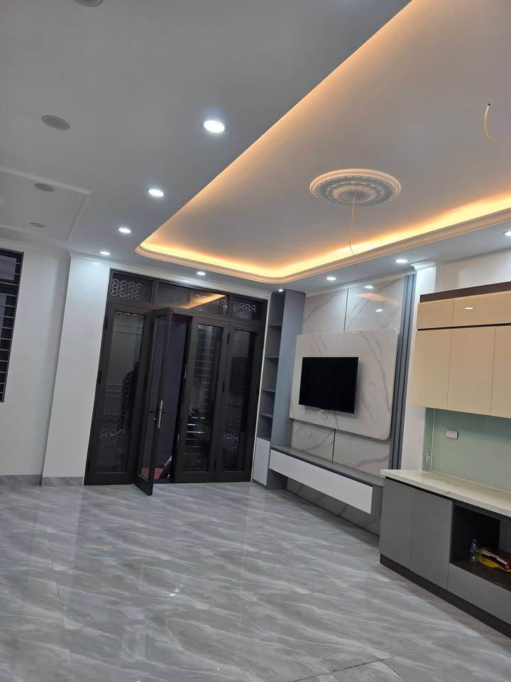 Nhà phố Giải Phóng, Ngọc Hồi 42m² giá 9.2 tỷ - Nhà mới, hiện đại, tiện nghi!