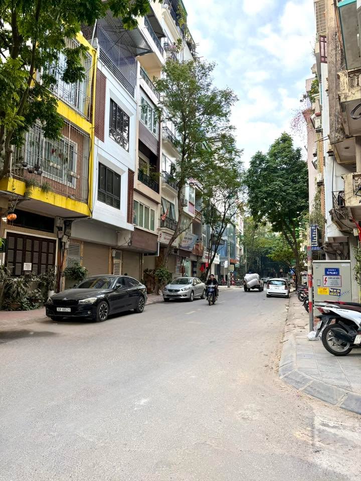 Nhà riêng 5 tầng Mai Dịch 50m² giá 2 tỷ - Vị trí đắc địa, dân trí cao!