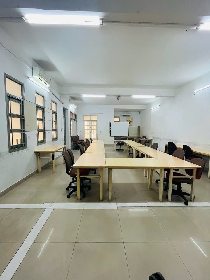 Nhà cho thuê 4 tầng góc 2 mặt tiền - KDC Hưng Phú, Cần Thơ giá chỉ 27 triệu