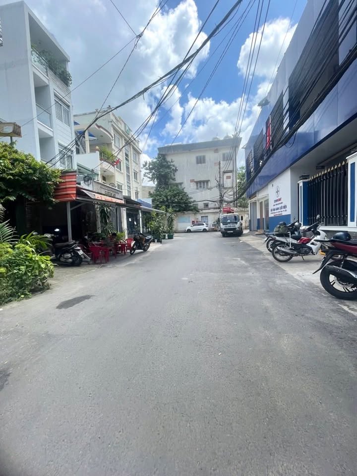 Bán nhà Phan Đăng Lưu, Phú Nhuận 106m² giá 19 tỷ - Nở hậu, HXH tiện lợi!