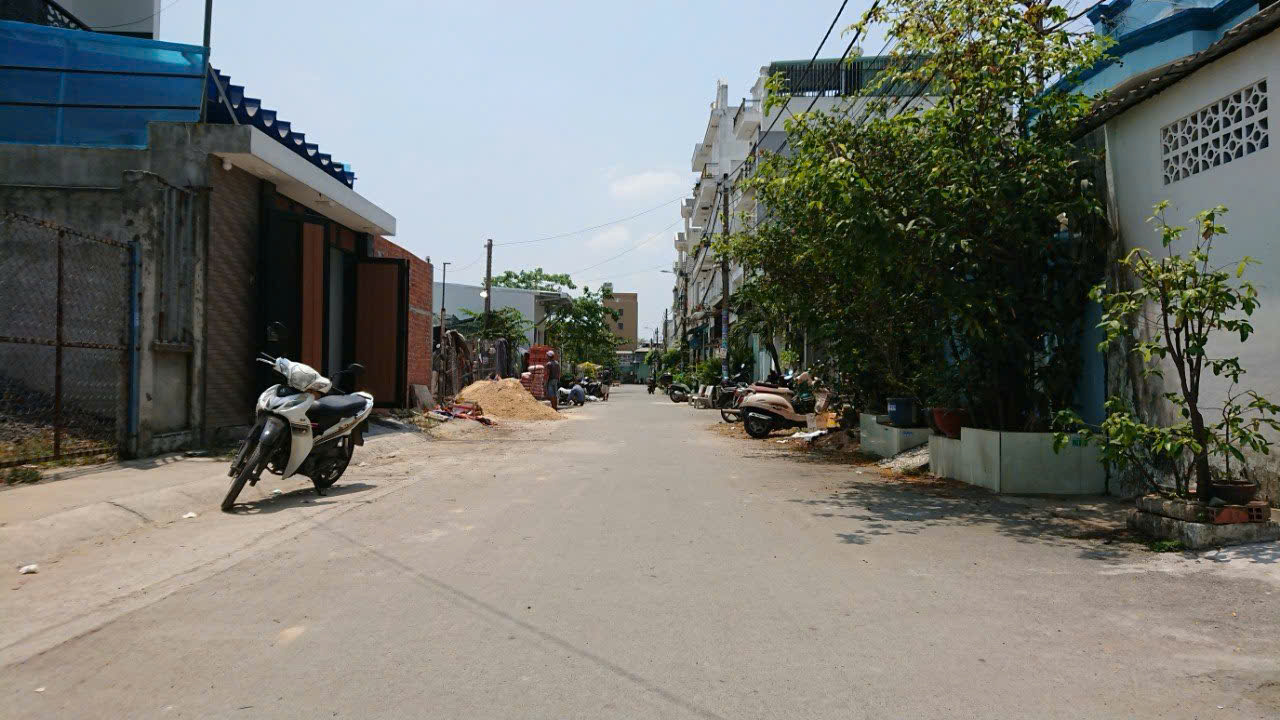 Đất nền Bà Điểm 130m² giá 5 tỷ - Pháp lý rõ ràng, xây dựng tự do!