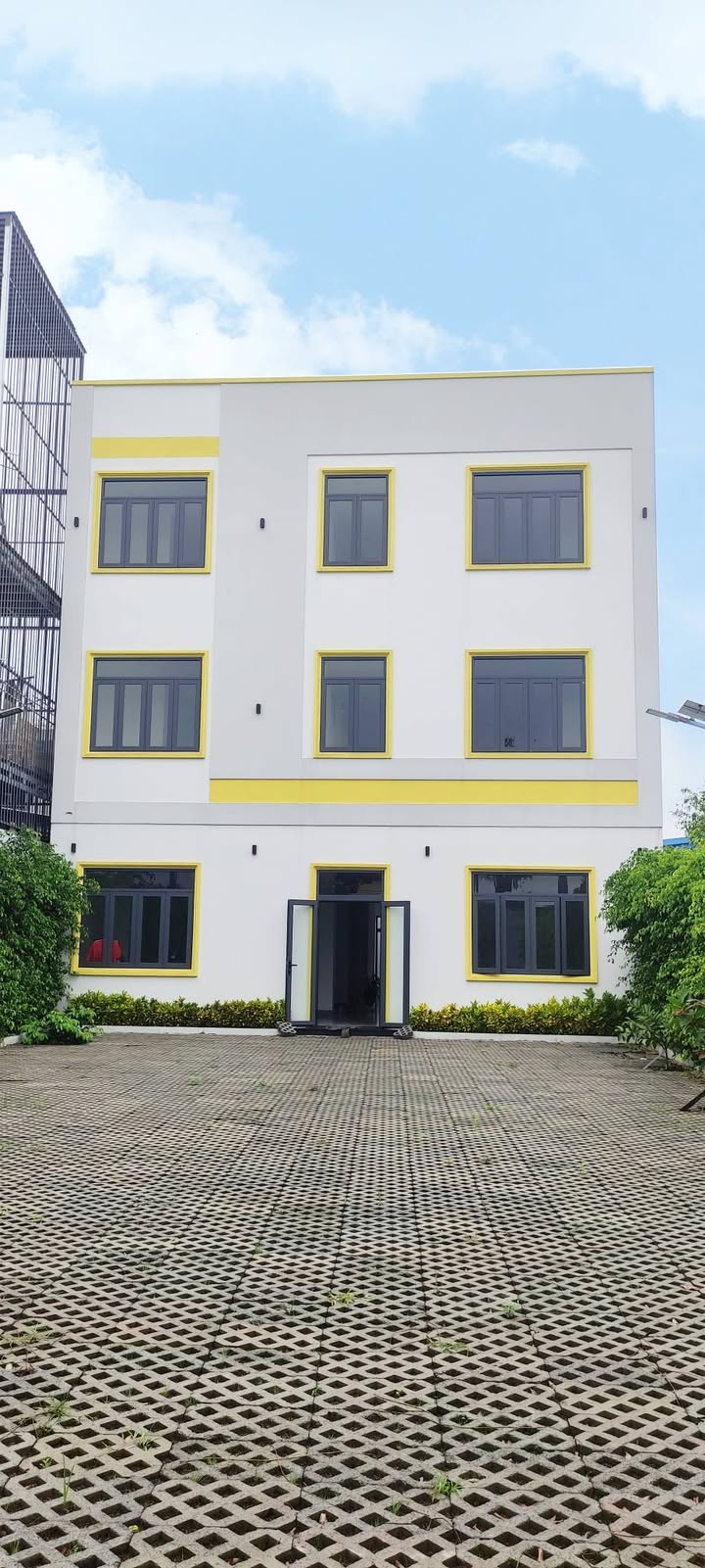 Chính chủ bán gấp CHDV mặt tiền đường An Phú Đông 9, Quận 12, 440m² giá 25 tỷ - Cơ hội đầu tư tuyệt vời!